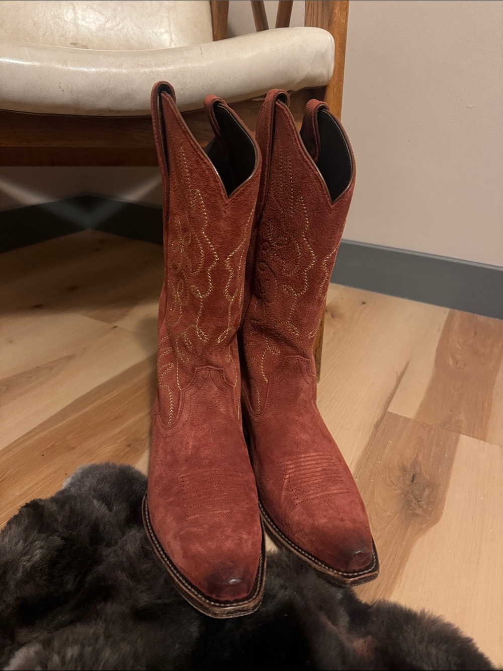 Ariat Rust Suede Western Heeled Boots - Picture 2 of 6